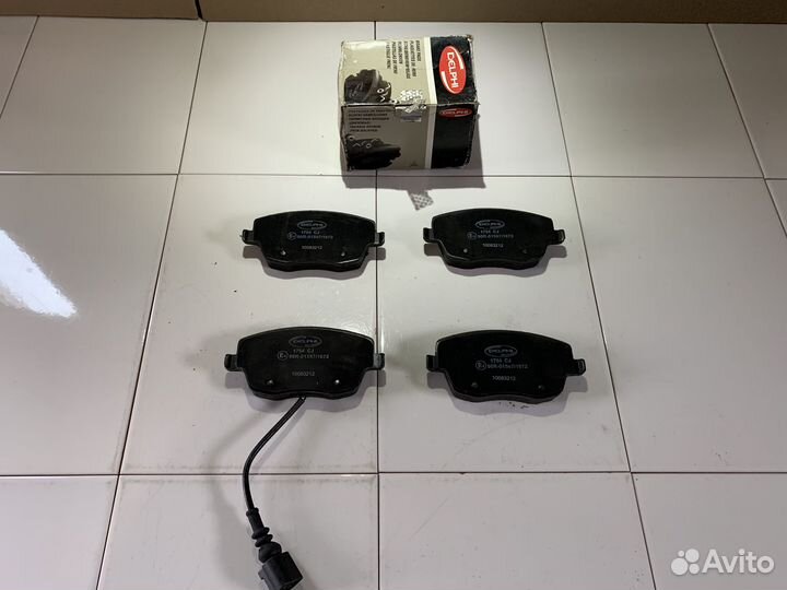 Передние колодки Skoda Fabia Volkswagen Polo 00-10