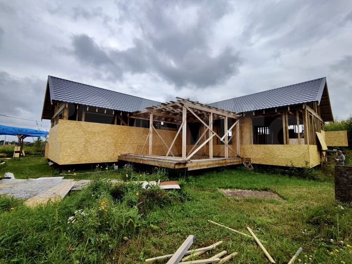 Дом 187 м² на участке 13,6 сот.