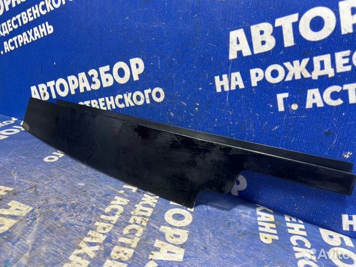 Накладка на дверь Chevrolet Cruze седан 2011