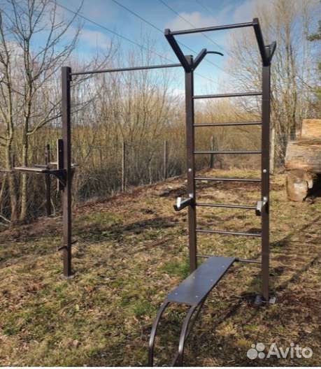 Уличный спортивный комплекс