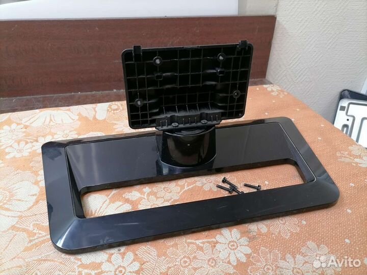 Подставка к тв LG 32LS560T и другим