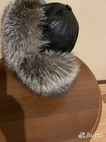 Шапка кожаная с мехом женская