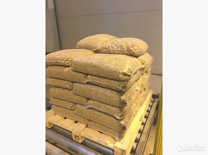 Древесные пеллеты оптом от 10 т (в наличии)