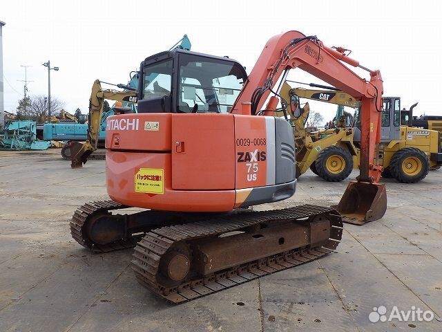 Гусеничный экскаватор Hitachi ZX75US, 2011