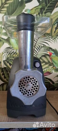 Мясорубка Moulinex HV8 ME64