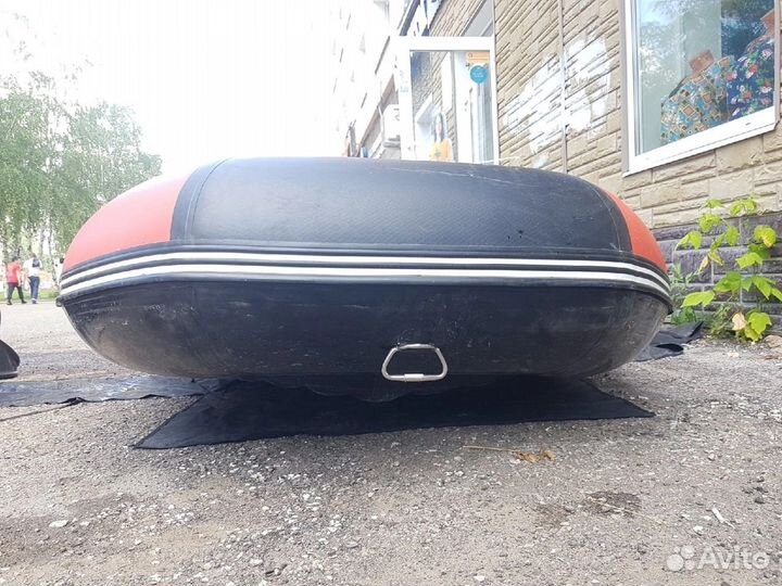 Лодка Gladiator 320