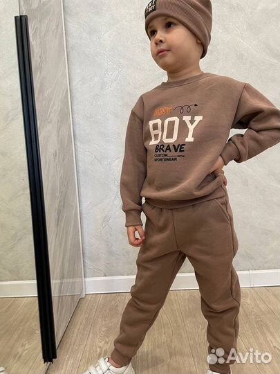 Костюм тройка новый