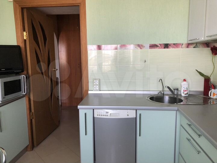 2-к. квартира, 52 м², 6/9 эт.