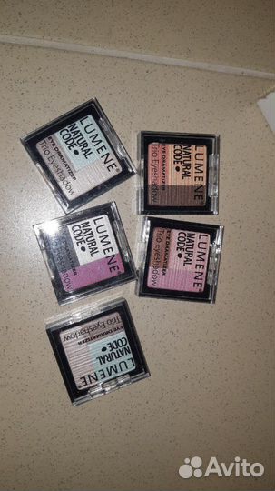 Лак для ногтей, румяна, тени,губная помада,пудра