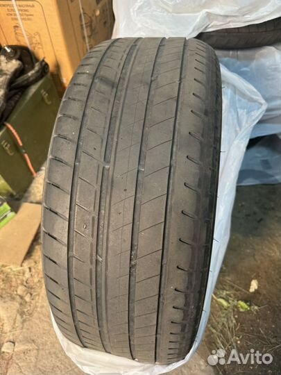 Bridgestone Alenza 001 245/50 R19