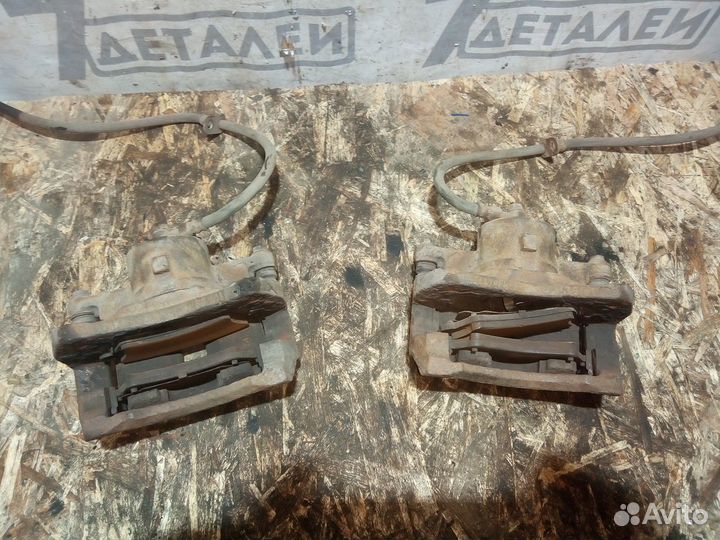 Суппорт передний Toyota Corolla E120