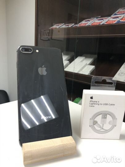 iPhone 8 Plus, 64 ГБ