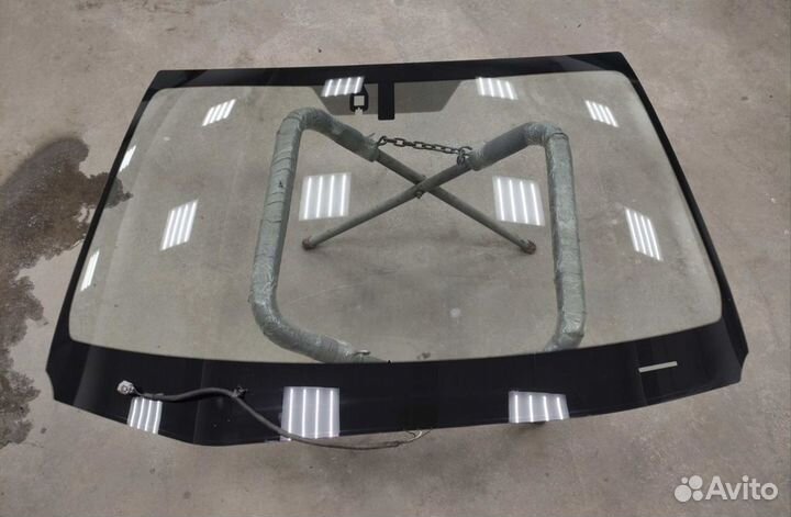 Лобовое стекло Lexus NX