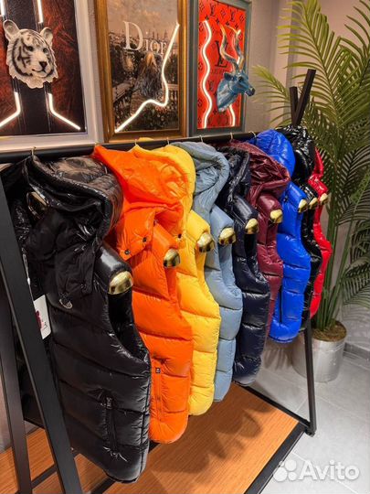 Жилетка женская moncler оранжевая