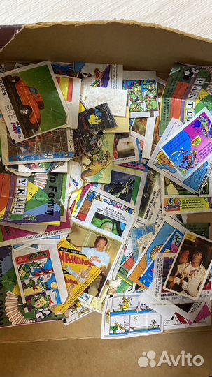 Фишки сотки кэпсы, вкладыши, наклейки, переводки