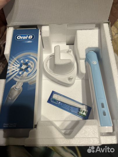 Электрическая зубная щетка oral b pro 1 570