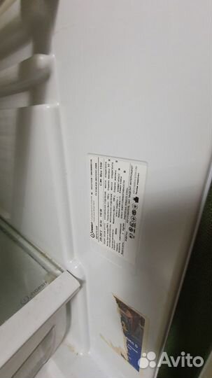 Холодильник Indesit SB1670.028