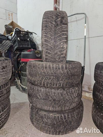Michelin X-Ice North 4 205/50 R17 93T