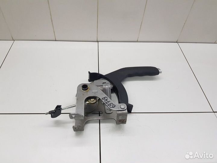 Рычаг стояночного тормоза (Chery Tiggo 7)