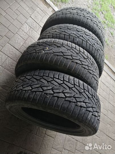 Nokian Tyres Hakkapeliitta 7 215/55 R17 98T