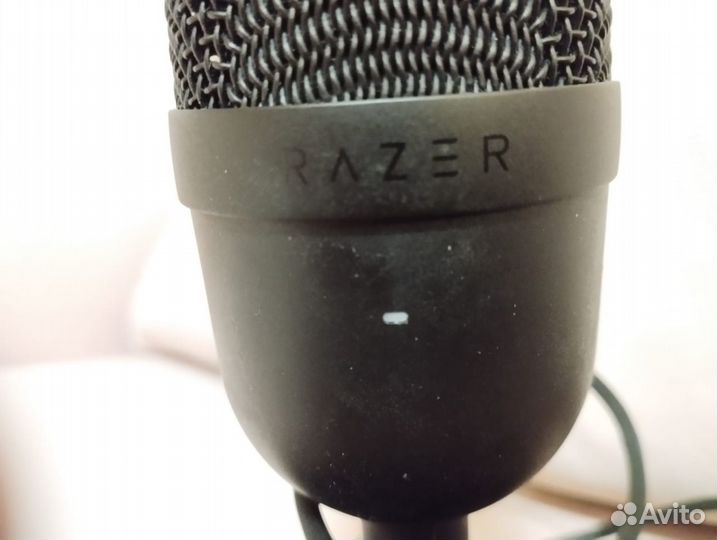 Микрофон Razer Seiren Mini состояние нового