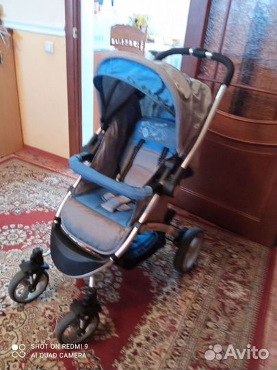 Коляска прогулочная с перекидной ручкой