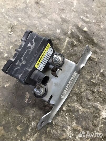 Датчик ускорения на Ford Focus 2