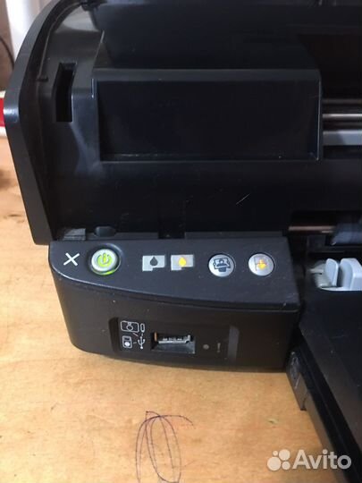 Цветной принтер HP Deskjet D4263