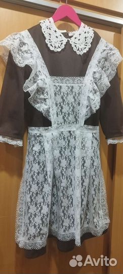 Школьная форма с белым фартуком