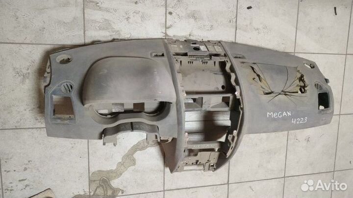 Торпедо Renault Megane 2 2003-2009