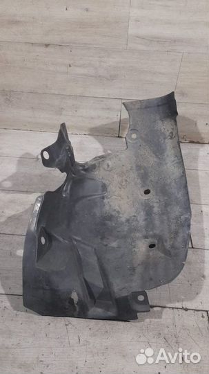 Подкрылок передний левый Renault Fluence С 2009 По