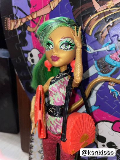 Кукла Monster High Дженифаер Лонг