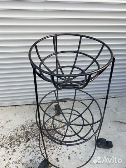 Подставка для цветов, цветочник