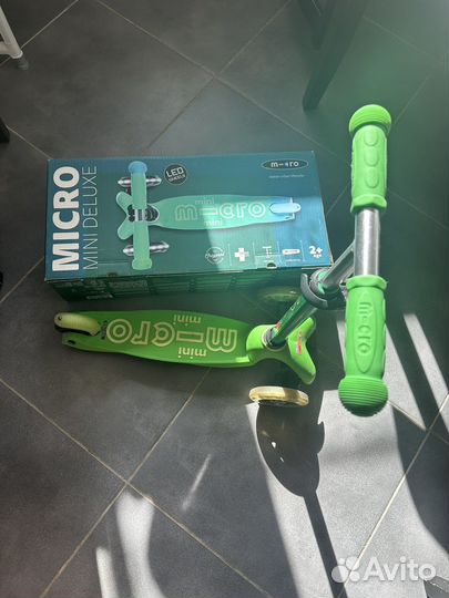 Самокат Micro mini deluxe колеса led
