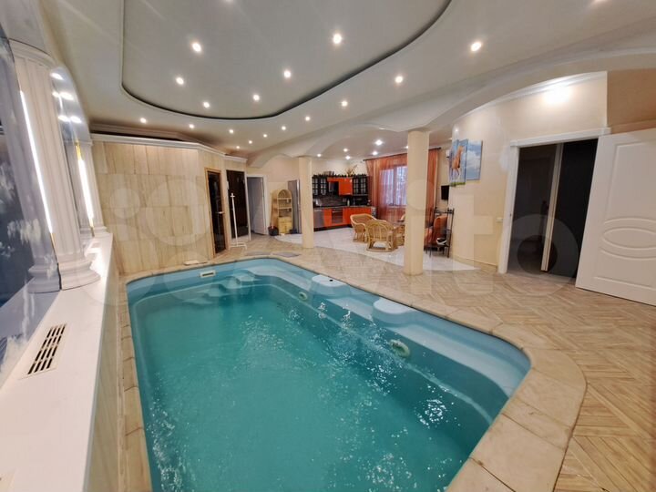 Дом 250 м² на участке 10 сот.