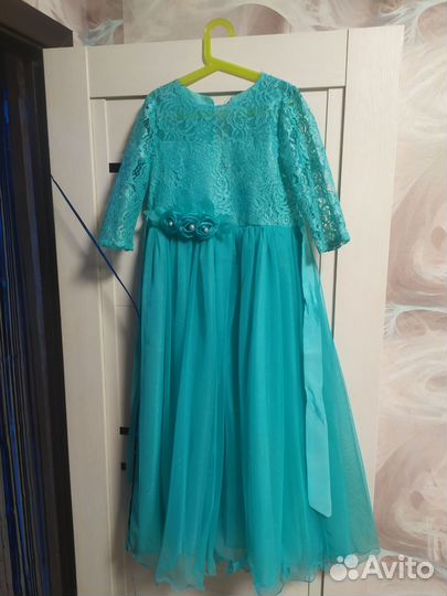 Нарядное платье для девочки 134 140