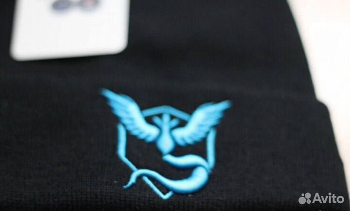 Новая шапка Mystic instinct (голубой) черная