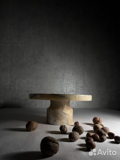 Тортовница из оникса