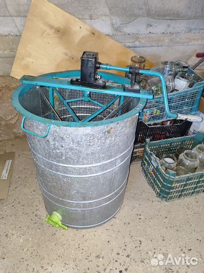 Медогонка 3 рамочная