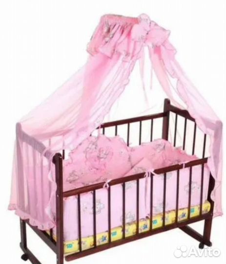 Детская кроватка с маятником