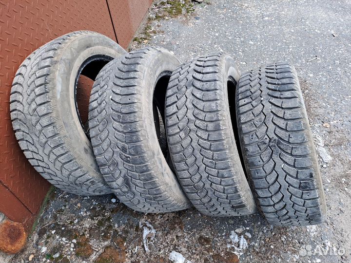 Bridgestone Blizzak Spike-01 225/60 R17 103T