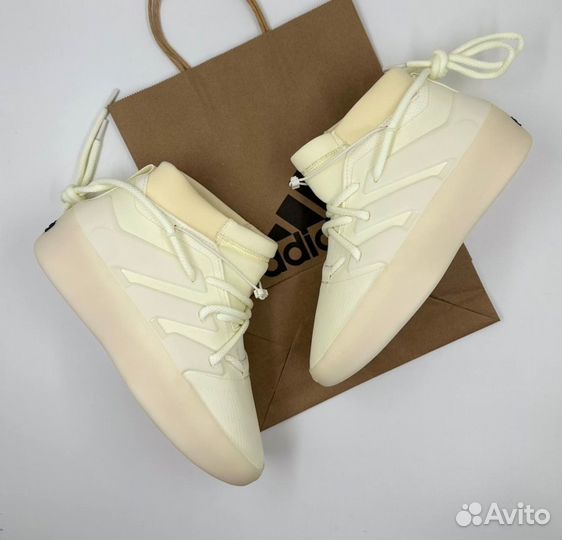 Белые Adidas Fear of God Athletics для активного о