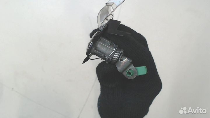 Личинка замка Nissan Micra K11E, 1999