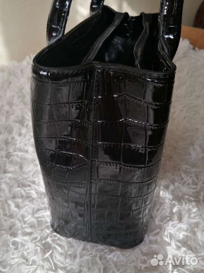 Сумка черная лаковая