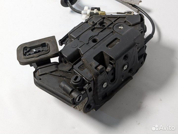 Замок двери задний правый Vw Polo CFN 2013