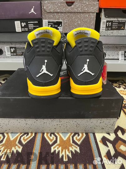 Nike Air Jordan 4 Retro Thunder Lux