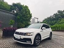 Volkswagen Tiguan 1.4 AMT, 2019, 25 000 км, с пробегом, цена 1 830 000 руб.