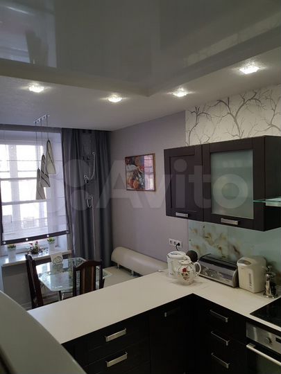 4-к. квартира, 130 м², 2/4 эт.