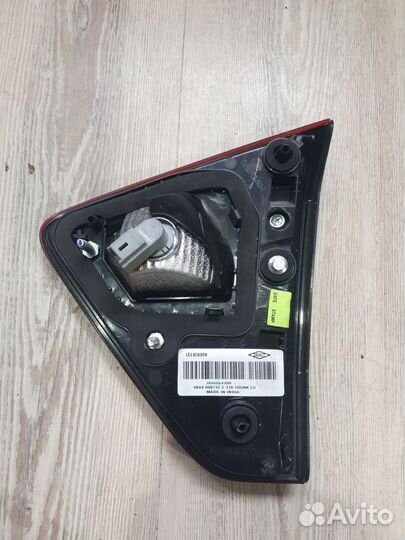 Фонарь задний Nissan terrano D10 Лев