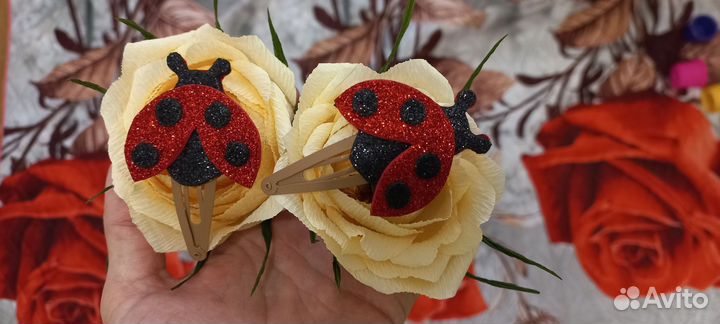 Заколки божья коровка